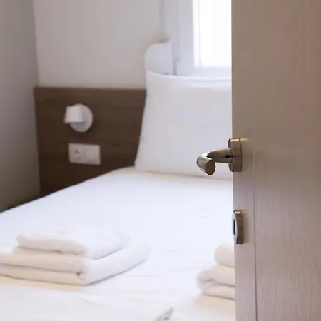 Vertigo Seaside 아파트호텔 3*