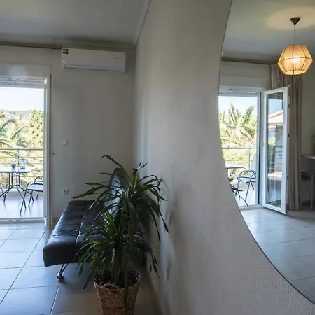 Vertigo Seaside 아파트호텔 니키티