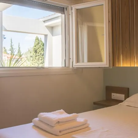 Vertigo Seaside 3* 니키티