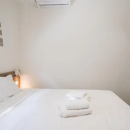 아파트호텔 Vertigo Seaside 니키티