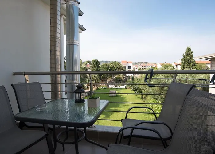 Vertigo Seaside Apartahotel